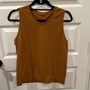 Athleta tank motivate sz L